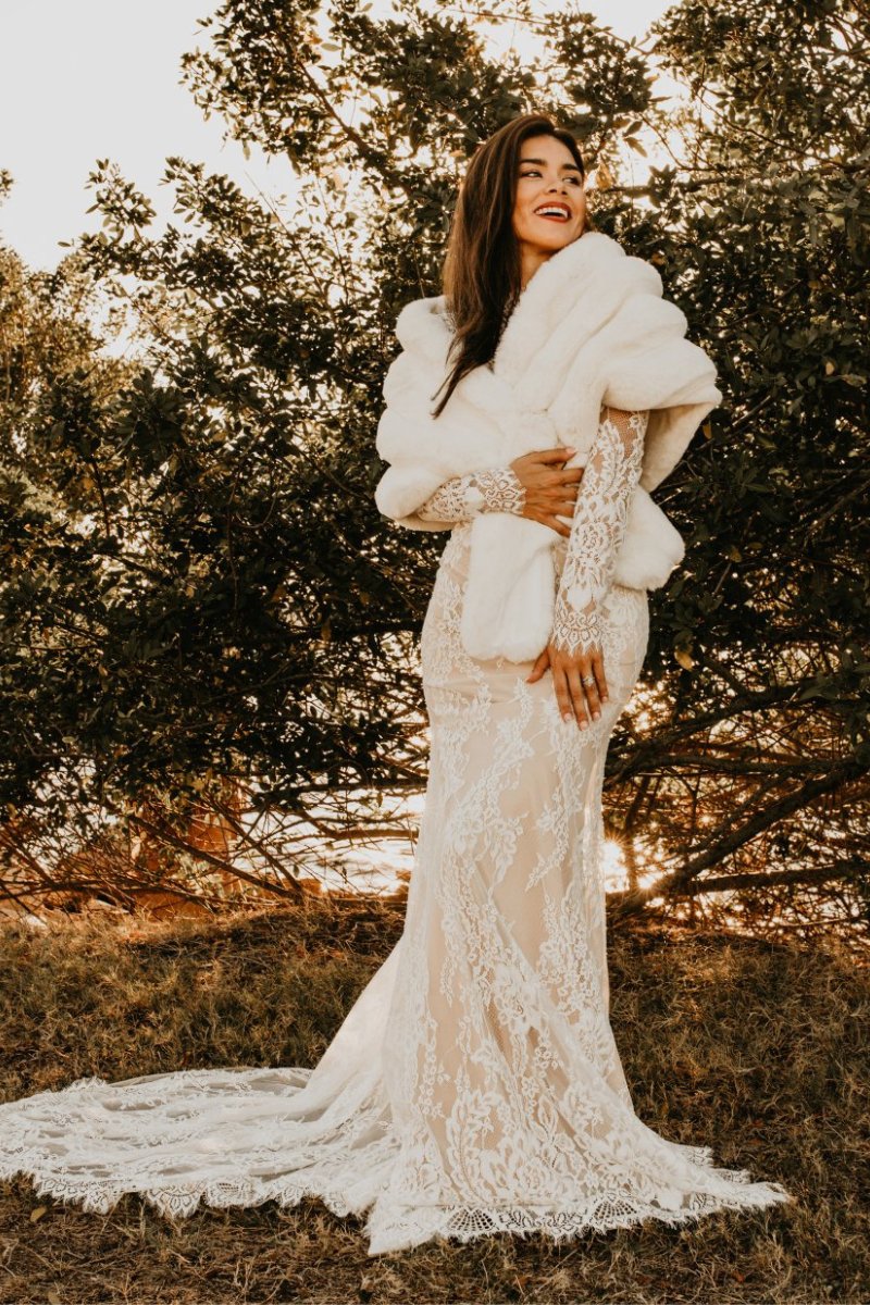 Yvonne Faux Fur Bridal Cape - Nina Nieves Yvonne Faux Fur Bridal Cape - Nina Nieves