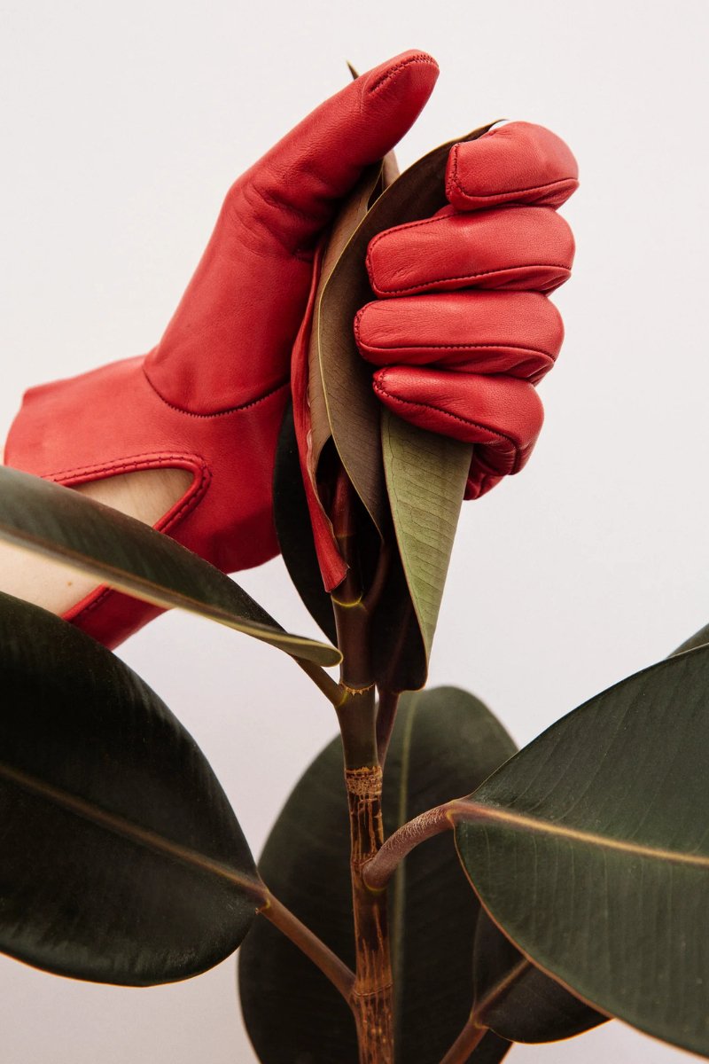 Corto Red Lambskin Gloves - Nina Nieves